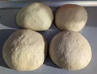 Разделяем ,тесто на 5 кусочков.webp